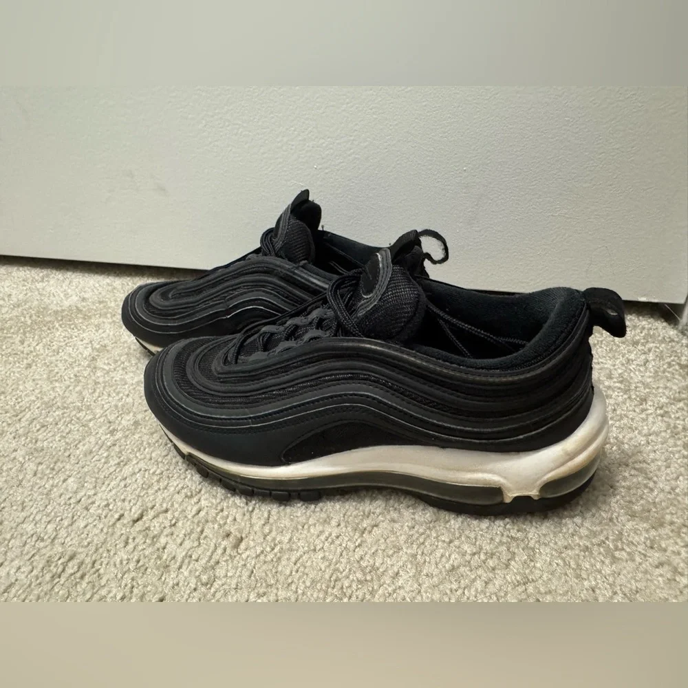 Nike AirMax 97 size 8 women’s